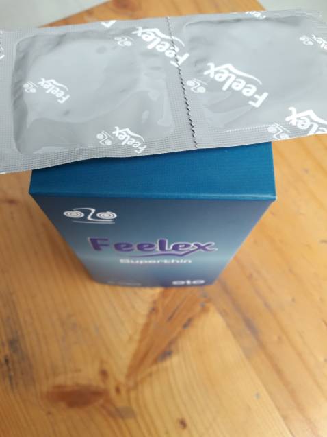 Lần đầu đặt hàng của shop mà đã thấy ứng rồi . Tên sp dc che kĩ càng ko lộ sp nhạy cảm . Sp trông sang xịn quá đi . Có cả cẩm nag các kiến thức bổ ích 18+ nữa nè . Chưa sử dụng nên ko biết chất lượng tnao nhưng khâu đóng gói và sp là cực kì ưng lắm ấy . Cảm ơn shop nhiều sẽ ủng hộ dài dài nè ❤️