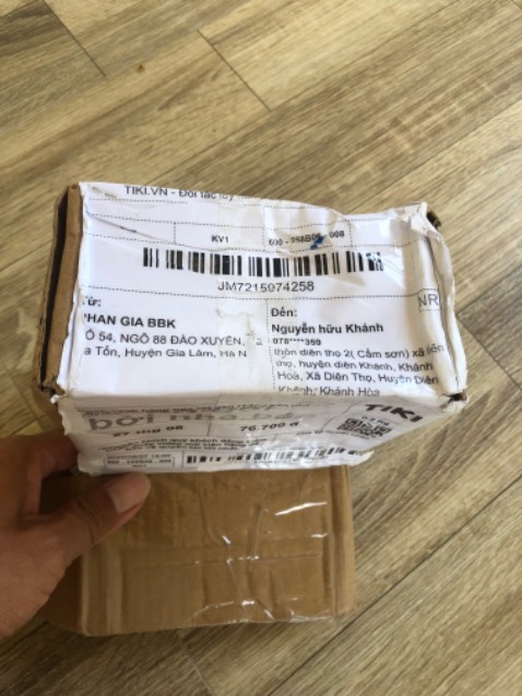 Đợi hơi lâu, đóng gói chưa cẩn thận, sạc nhanh Đợi hơi lâu, đóng gói chưa cẩn thận, sạc nhanh