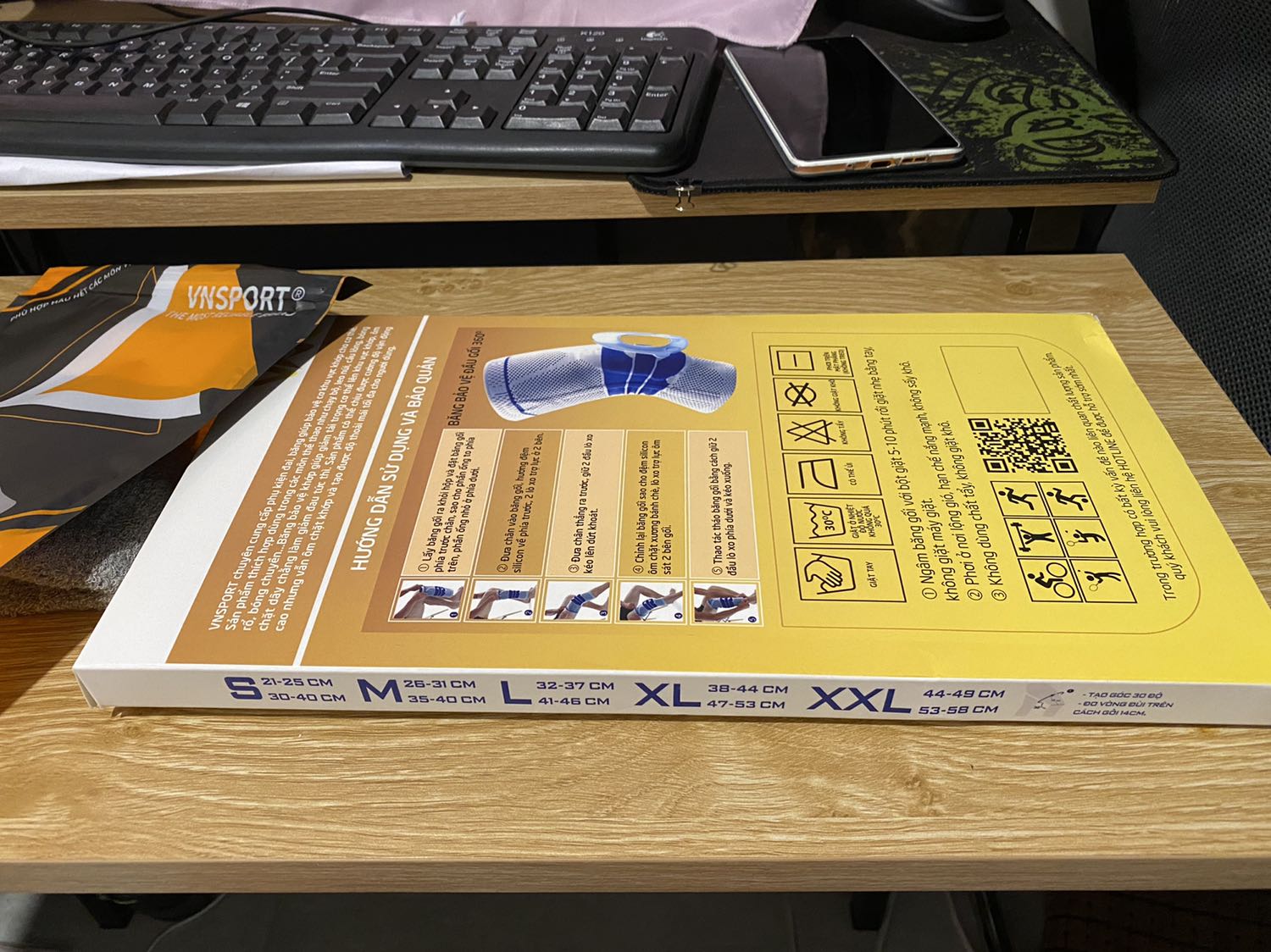 Tương đối vừa. Size ghi trên bao bì khác size ghi trên thông tin sản phẩm :3