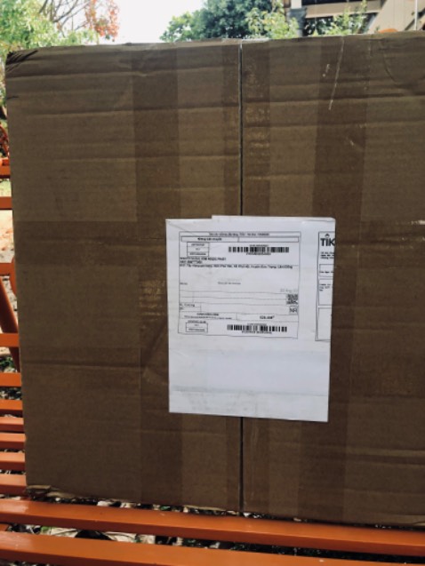 Giấy đạt chuẩn: mềm mịn, dai, dễ phân hủy trong nước. Hàng chất lượng cao. Cám ơn các bạn.