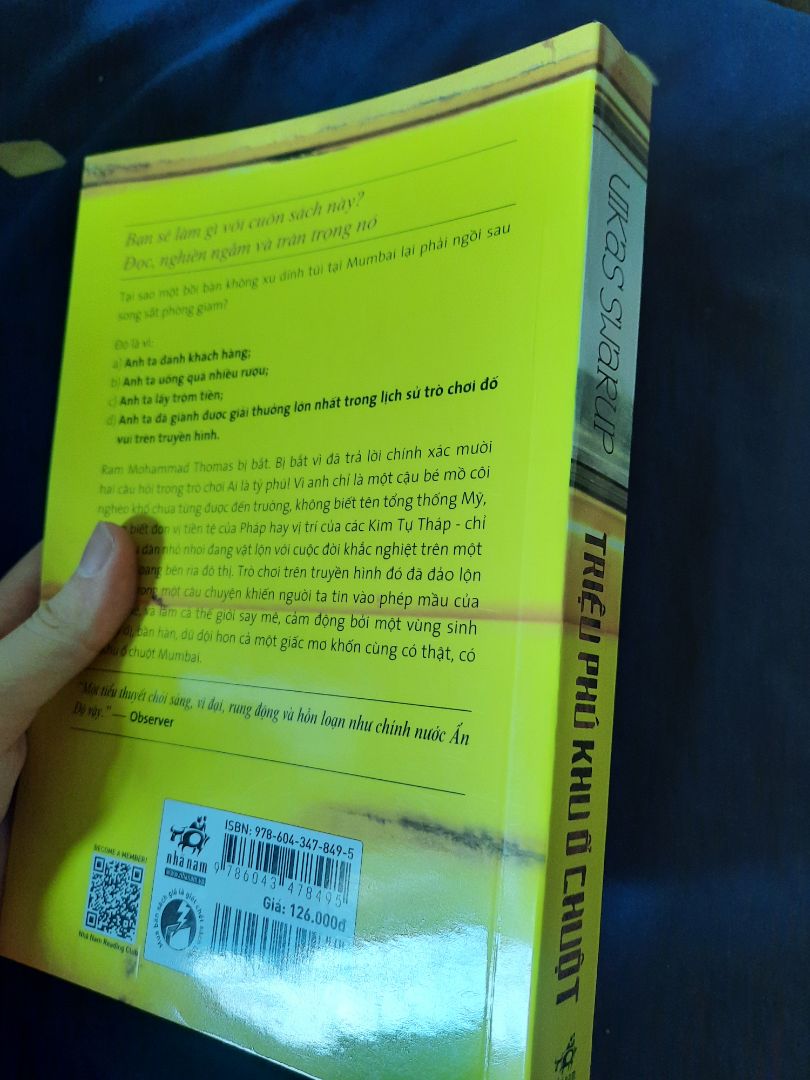 Đóng gói cận thận, bìa khá đẹp, gáy và rìa sách k bị hỏng. Giấy mực in, cỡ chữ đc thiết kế khá dễ nhìn, màu giấy nhìn đỡ hại mắt. Nhận đc hàng khá nhanh vừa mua hôm trc hôm sau đã nhận đc
