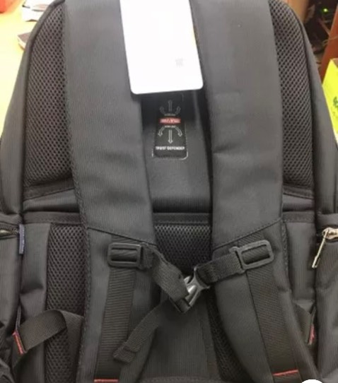 Hàng chính hãng, balo dày dặn chắc chắn, khoá kéo rất thích, shop dễ thương nhiệt tình. Xứng đáng 5 sao nha shop!