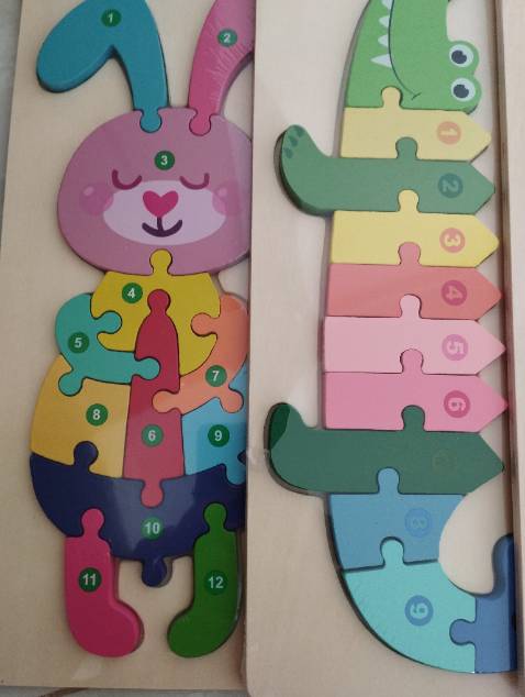 Có con gái là để nâng niu và yêu thương, đúng là đồ chơi cho con gái có khác màu cũng hết sức nhã nhặn. Bộ đồ chơi ghép hình này quá đẹp luôn. Bõ công suốt ngày bé nhà mình bảo con ngoan ba thưởng cho con nhé nhé! Không thể chối từ được yêu cầu siêu cute của nàng ấy. Cảm ơn shop đã cung cấp món đồ chơi này bé nhà mình thích lắm lắm luôn ý. Giờ bảo gì nó cũng nghe lời.