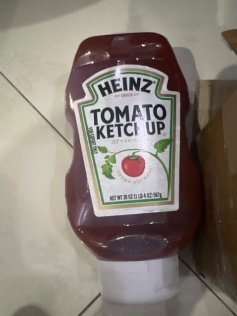 Hàng cận date, gì mà giờ là ngày 22/11 gần qua tháng 12 mà date là 19/1. Còn 2 tháng. Date này sao ăn cho hết chai tương. Bán hàng chán quá. Hàng cận date thì shop nên ghi rõ tránh KH mua rồi trả hàng lại. Khuyên mn mua nên coi dtae. Tương mình nhận đã ngả màu.vì cận date quá.