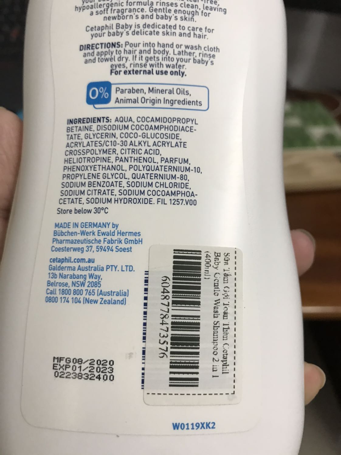 Đã dùng chai nhỏ nắp đậy, nhưng mỗi lần tắm bé rất khó lấy nên đổi qua chai lớn có vòi xịt. Mua đồ trên Tiki mình khá an tâm về chất lượng, hsd còn rất xa.