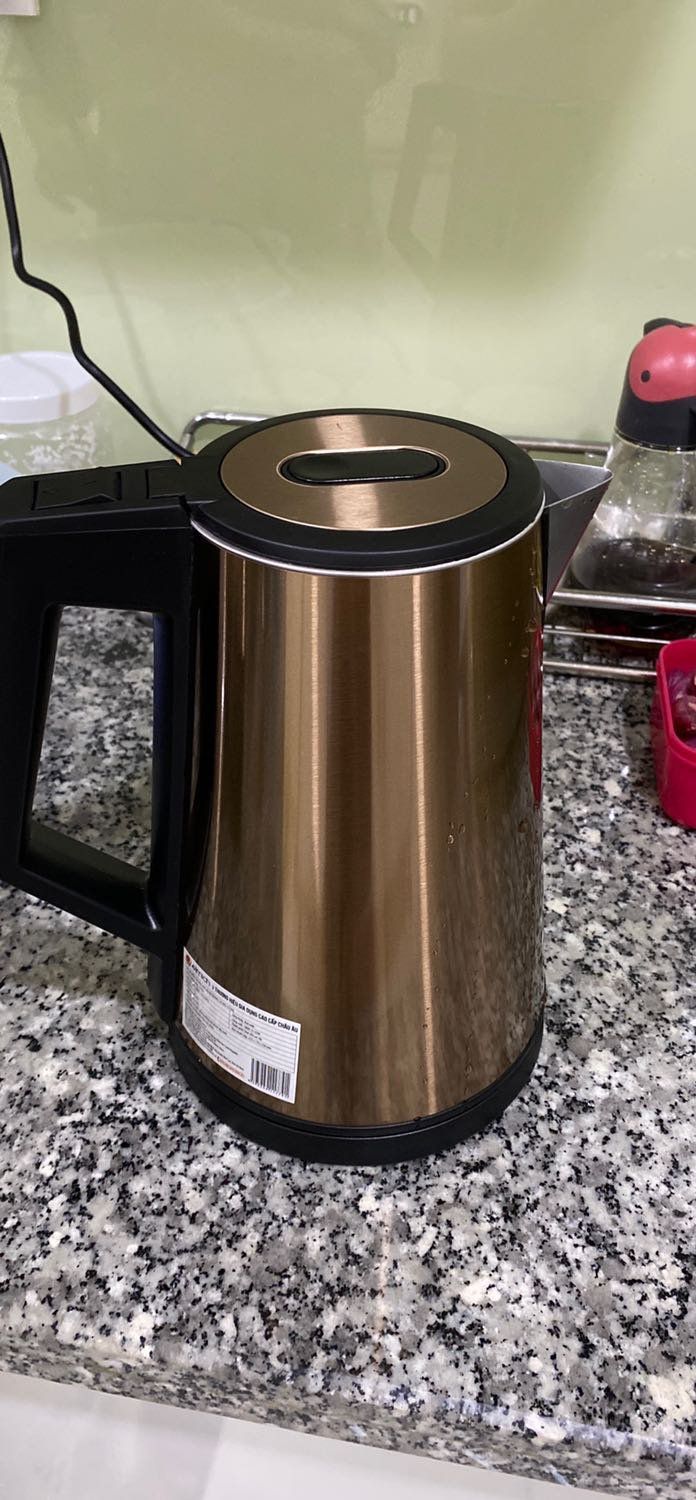 hàng chuẩn, ấm siêu tốc sôi nhanh, màu sắc sang xịn, lớp inox chắc chắn, có chế độ giữ nhiệt. Nói chung rất hài lòng với sp. Mua đông này có e này quá tuyệt