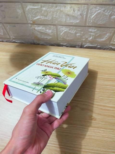 Sách đẹp, mới, nội dung hay phù hợp cho người mới bắt đầu đến nâng cao sau này.