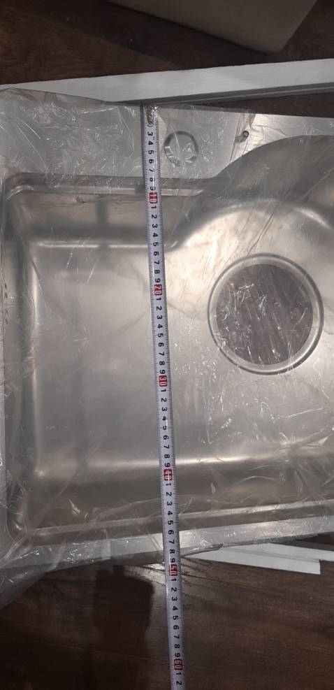 Chậu rất đẹp, inox 304 khắc trên chậu xin xò, chuẩn đúc dày chứ không phải hàng mỏng. Chậu rộng, đúc nguyên khối nhìn mượt mà, rất ưng. Thoát to quá xá. Đóng gói rất cẩn thận. Cho 10 sao.