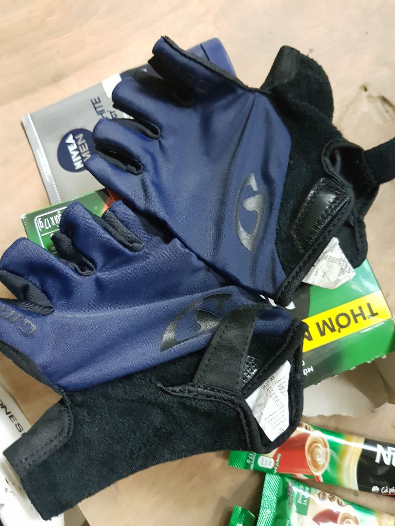 Hài lòng với sản phẩm này. Đeo nhẹ nhàng, thoáng tay, lại là Made in Vietnam.