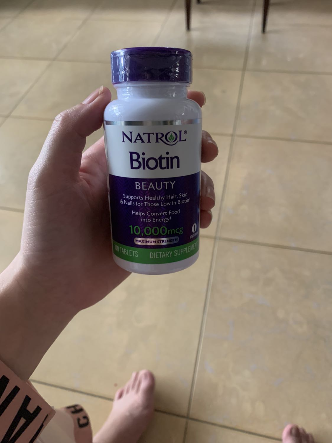 Đặc mấy tháng trời sau giảng cách cũng quên luôn em nó 😂😂 hàng check ra đúng chuẩn tuy nhận hàng lau do giảng cách nhưng cũng cho 5 sao vì shop k quỷ đơn của tui ❤️❤️❤️ sẽ còn ủng hộ shop