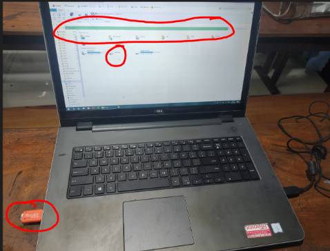 mình mua 10 cái ở chỗ khác dùng 3 năm tới giờ, chỉ hư 1 cái
hic, cái này mua sau cùng, giờ lại hư trước, lỗi driver, không nhận thẻ nhớ. 
bây giờ phải bảo hành như nào?
tem spc