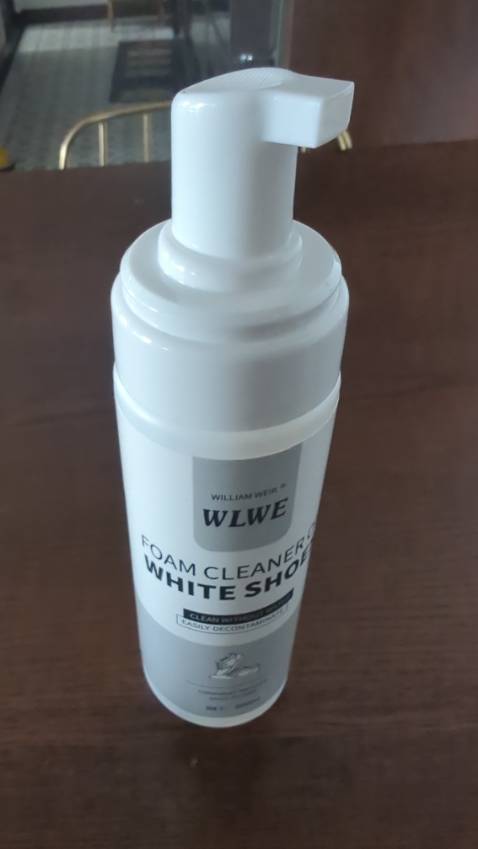 Vệ sinh sạch sẽ nhanh chóng
Không mùi
Bọt rất nhiều nhanh khô d
Mùi dễ chịu
Giày sạch