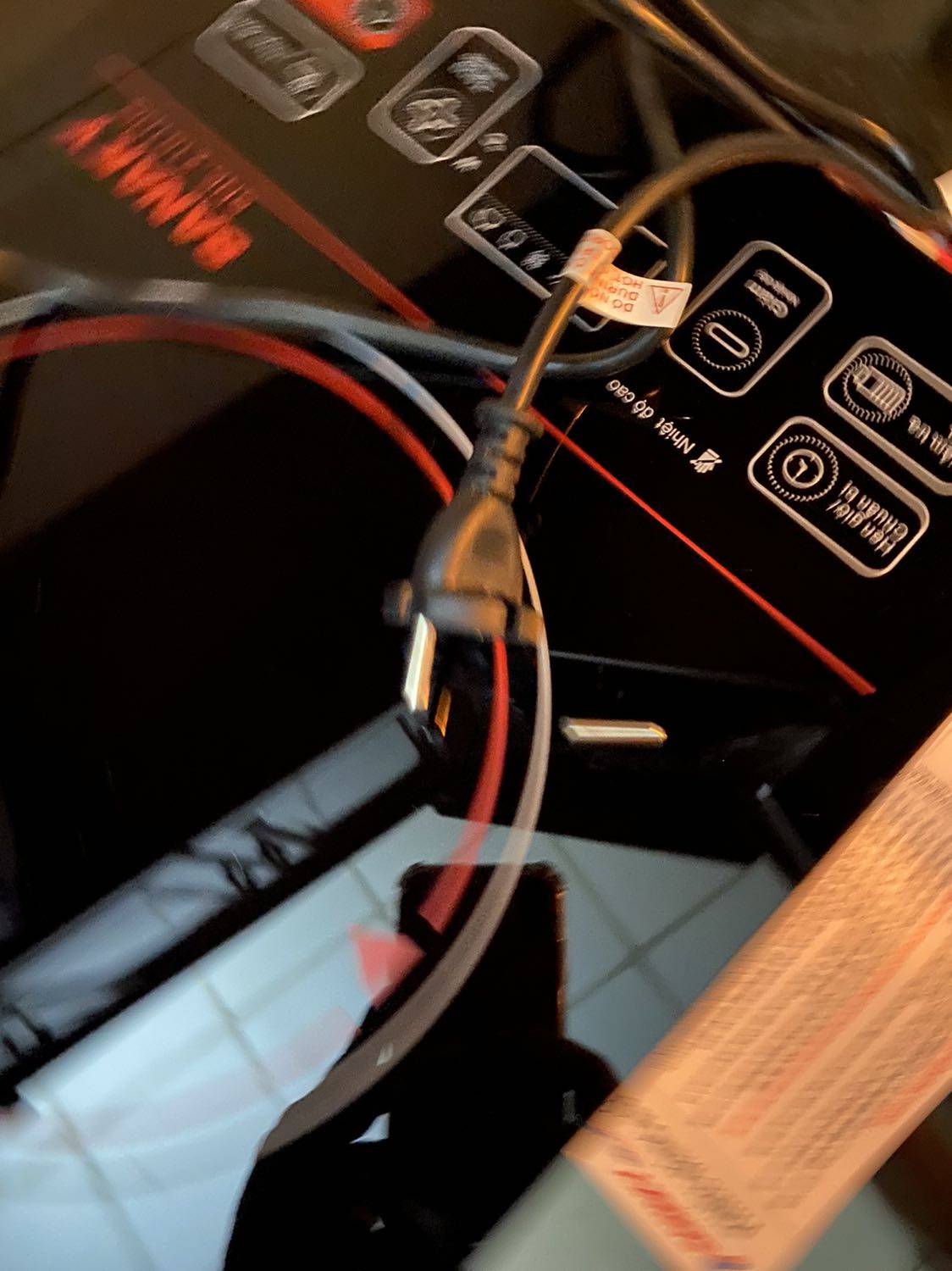 Bếp nhận về mà bị gãy phích cắm k thử được, đề nghị tiki đổi sản phẩm khác ! Thanks