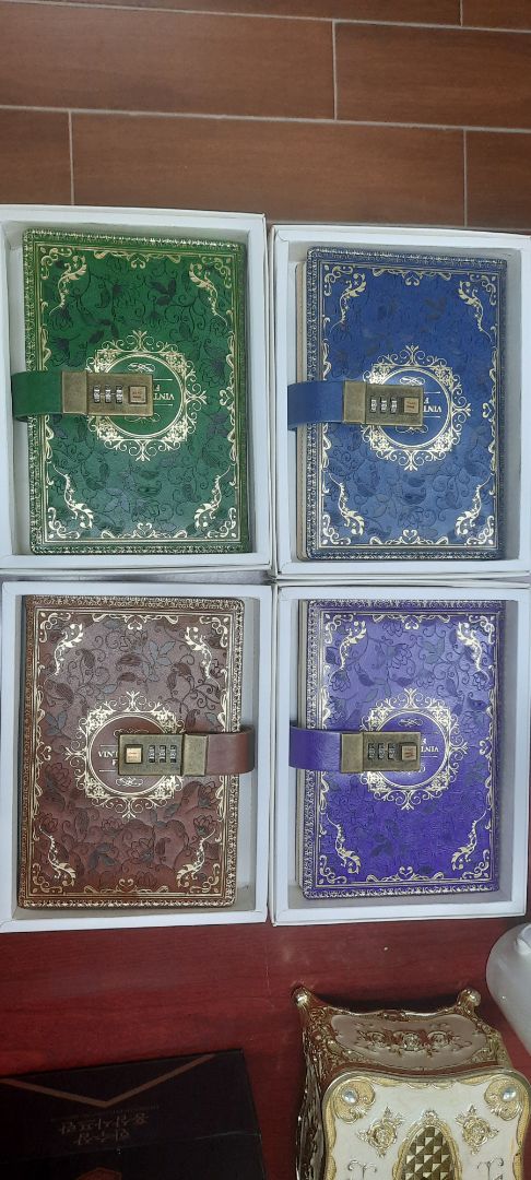 Sản phẩm đẹp, đúng như mô tả, shop tư vấn chu đáo, giao hàng nhanh. Sẽ tiếp tục ủng hộ shop.