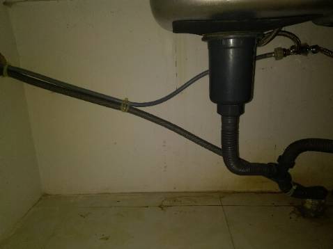 - Phù hợp cho Gia đình 3-4 người, Mình 1 ngày rửa 1 lần cũng tạm đủ với lượng chén vừa phải.
- Chọn chế độ Quick trong 30 phút để tiết kiệm điện, sau đó lấy úp ra ngoài cho khô ráo vì bên trong máy vẫn còn ướt.
- Mình nghĩ nếu ai muốn cho đồ khô hơn thì phải mua thêm Nước trợ xả nhé, vì hiện tại mình có chọn thử chế độ Glass Care và ko có nước trợ xả thì nước vẫn còn đọng lại trên rãnh chén.