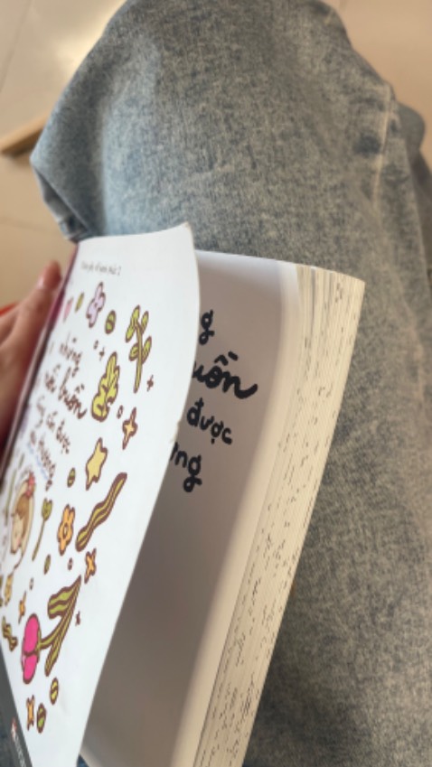 shop đóng hàng cũ, bị bẩn và quăn