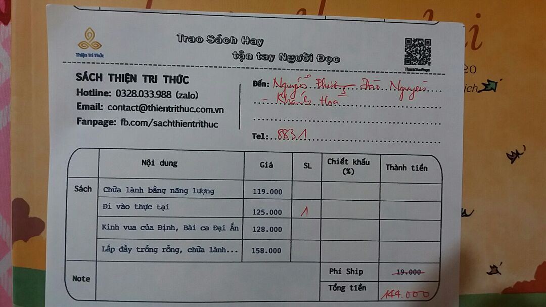 Sách được bọc kỹ lưỡng .
Nội dung sách quá hay luôn .
Mọi người nếu muốn bình yên từ trong tâm hồn thì hãy mua sách Đi vào thực tại💟💟💟