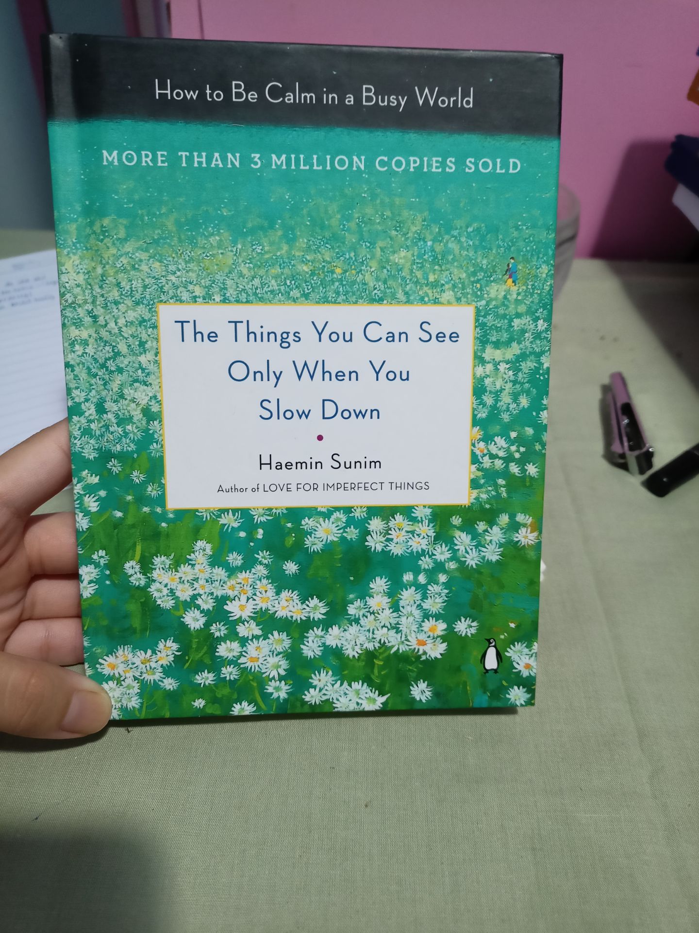 sách đẹp lắm. giao hàng hơi chậm vì dịch nên rất thông cảm với Tiki. Nói chung sách hay và đẹp, mình cũng hài lòng về chất lượng phục vụ của Tiki, sẽ ủng hộ dài lâu.