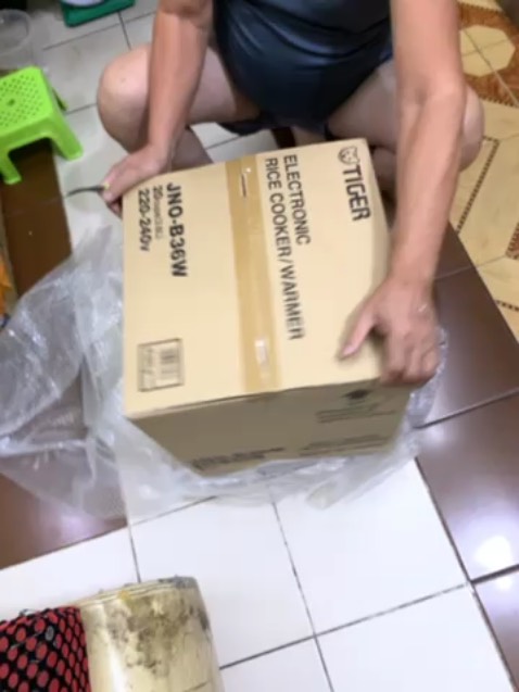 Hàng giao hơi chậm nhưng đúng mẫu đúng quảng cáo hàng chỉnh hãng có phiếu BH và sách hướng dẫn chưa dùng đến nên không biết có tốt không