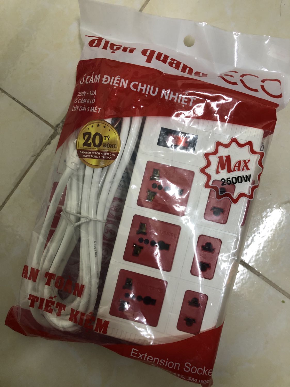 Giao nhanh ạ, hàng chuẩn của *** nên đầy đủ tem mác các kiểu, có cả bill của *** luôn