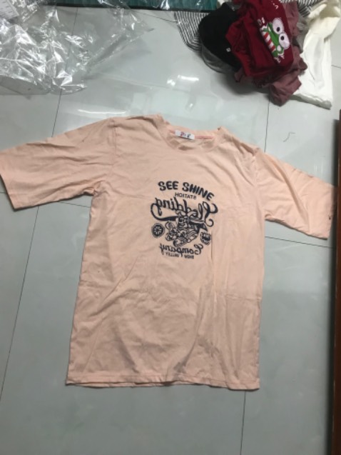 Hàng k hề giống shop mô tả. Shop làm ăn k uy tính giống kiểu treo đầu dê bán thịt ***. Hình bên dưới là toàn bộ sp mình mua trong đơn hàng.