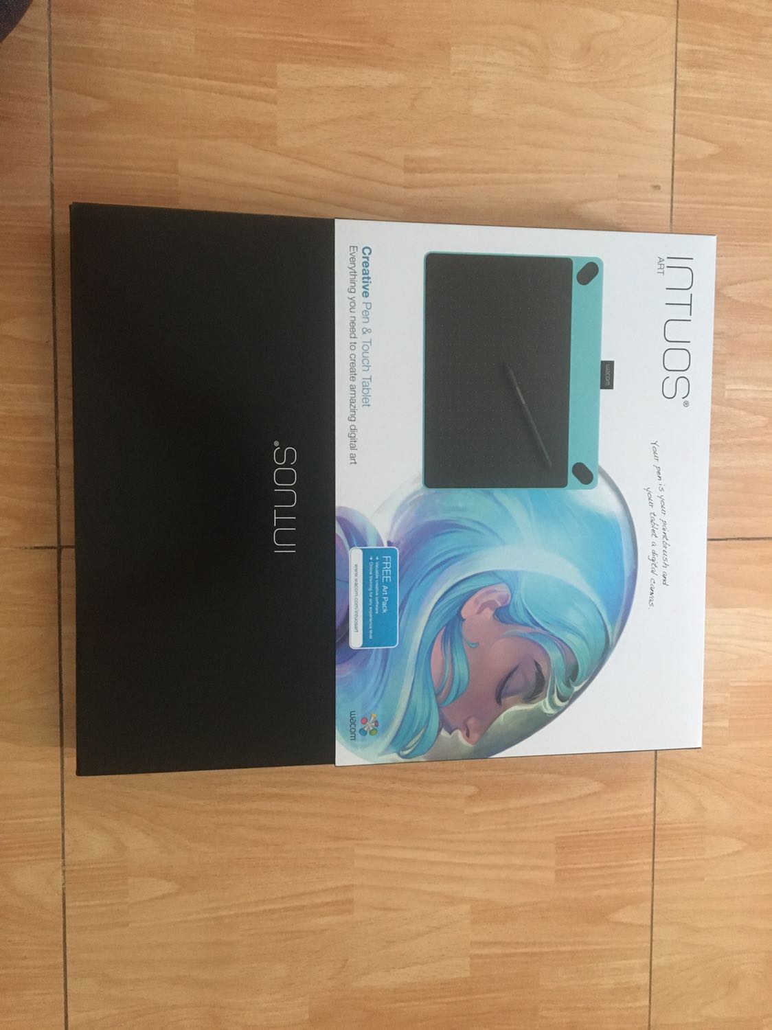 Sản phẩm chất lượng, shop nhiệt tình, đóng gói cẩn thận. Vỏ bút dùng bề mặt nhám nên đỡ mỏi tay hơn so với phiên bản cũ, mặt cảm ứng mượt, cảm giác gần như vẽ tay trực tiếp.