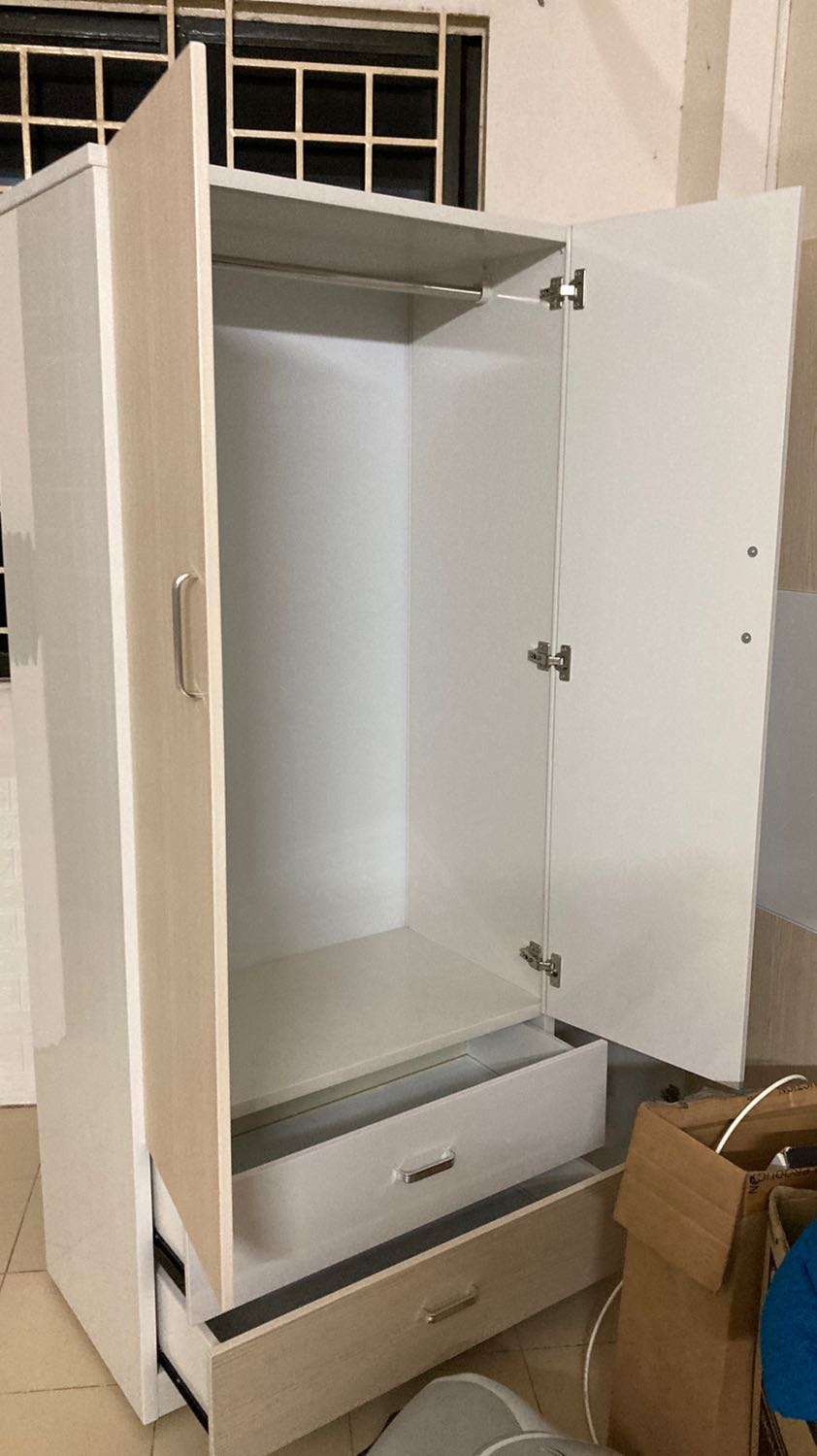 Đã nhận tủ, tủ đúng kích thước như mô tả, màu đẹp như hình.giá phải chăng.