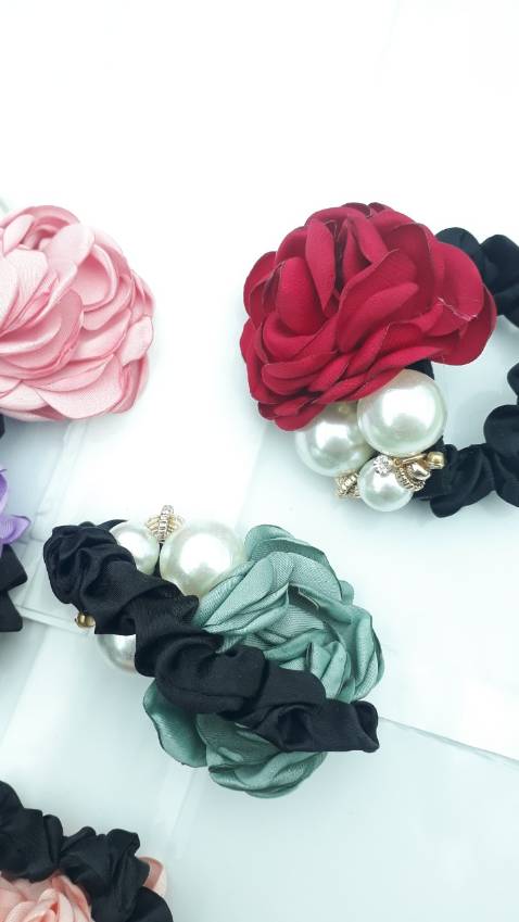 Dây buộc tóc nữ hoa hải đường NASI Store quá đẹp. Set 6 dây 6 màu quá OK, tính ra mỗi dây lại khá rẻ. Sẽ mua sỉ ở shop nhé