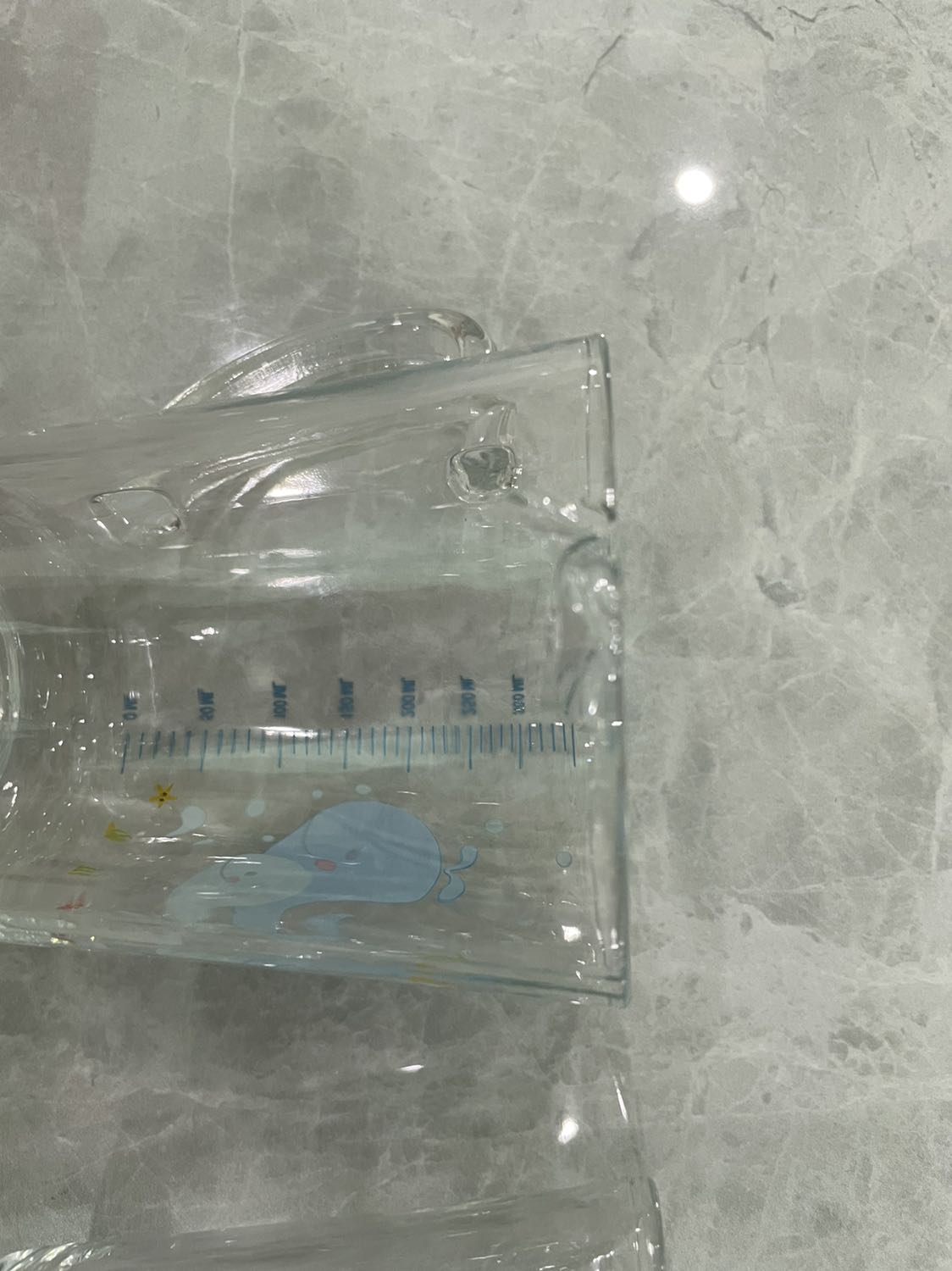 Vừa nhận hàng. Tiki giao hàng bị mẻ 2 cái miệng ly, đóng gói sơ sài. Hàng dễ vỡ mà đóng gói không có lót nên ly giao bị bể. Đề nghị tiki và nhà cung cấp hoàn tiền lại cho tôi và thu hồi hàng về. Dịch vụ quá tệ!!!