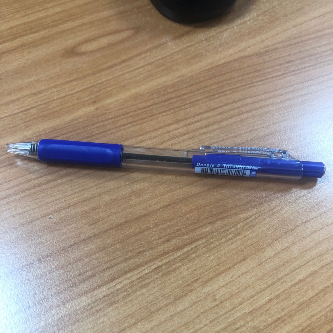 Bút rẻ mà viết rất êm, dùng để thi viết đỡ đau tay. Sẽ ủng hộ thêm hdhhdjfnfbvccnjdnndbdbfbfbbdbdbdnndndndndnndndnfnfnnfnf