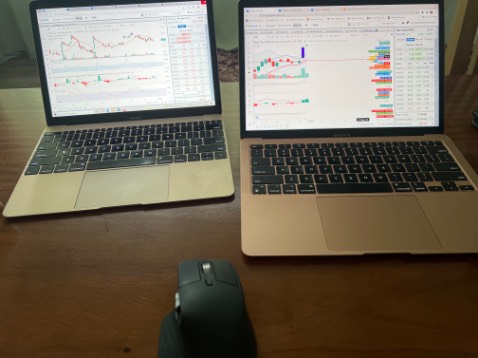 Rất hiện đại và tiện dụng; điều khiển các máy tính cùng lúc. Các phím chức năng tiện lợi
Cực kỳ hài lòng