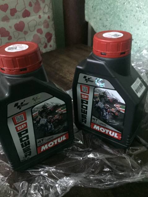 Đã từng sử dụng các sản phẩm của Motul nên chất lượng khá là tốt. Sản phẩm này tuy tôi chưa sử dụng, nhưng chắc chắn chất lượng kho6gn có gì đáng phàn nàn. Hơn nữa, sản phẩm đã giao giống như đã mô tả và giao hàng rất nhanh. Thật sự rất hài lòng. Cảm ơn shop. Đã từng sử dụng các sản phẩm của Motul nên chất lượng khá là tốt. Sản phẩm này tuy tôi chưa sử dụng, nhưng chắc chắn chất lượng kho6gn có gì đáng phàn nàn. Hơn nữa, sản phẩm đã giao giống như đã mô tả và giao hàng rất nhanh. Thật sự rất hài lòng. Cảm ơn shop.