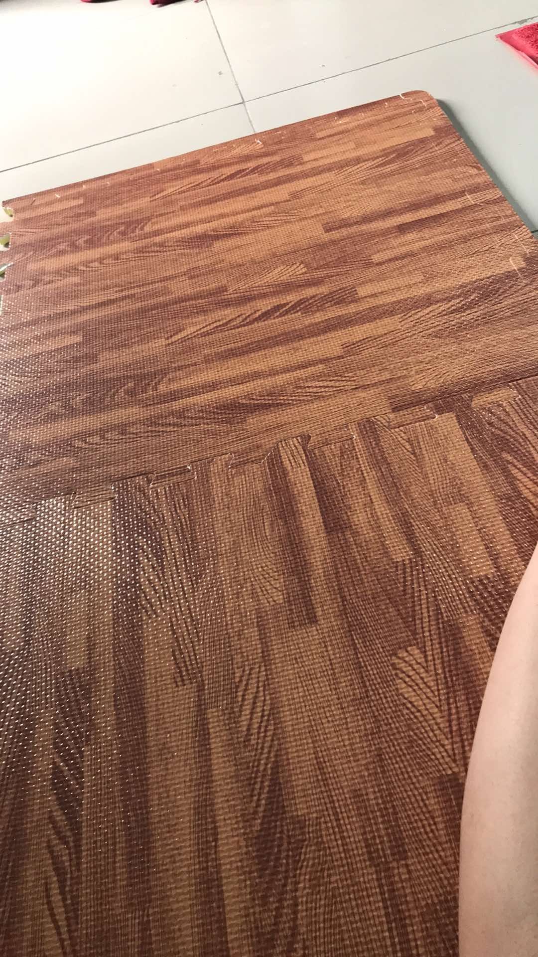 xốp dày dawnn, dễ lắp và lót, lau chùi cũng dễ, nên mua mn nha, shop giao nhanh, đúng đủ sp