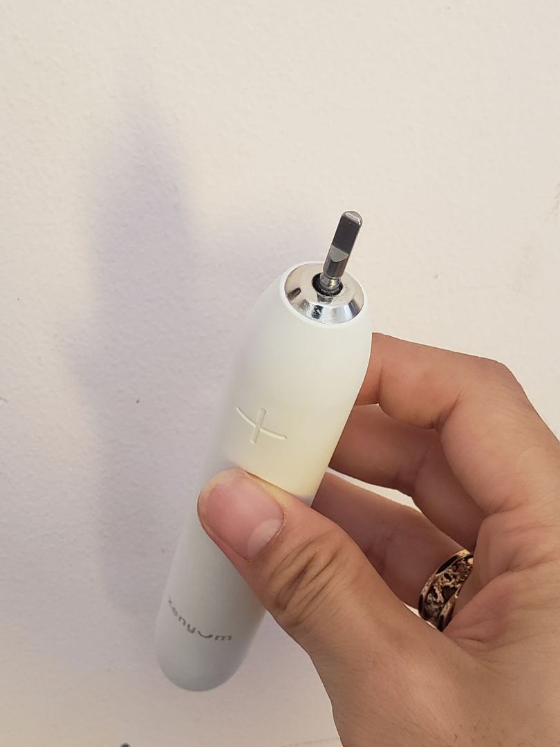 Sản phẩm trên kỳ vọng ban đầu, độ rung quá ổn để đánh bay phần lớn mảng bảm. Với 3 chế độ thì mình xài chế độ sạch sâu trước, sau đó qua chế độ làm trắng. Mỗi lần đánh xong phải nói răng kin kít cứ như đĩa mới được rửa😆