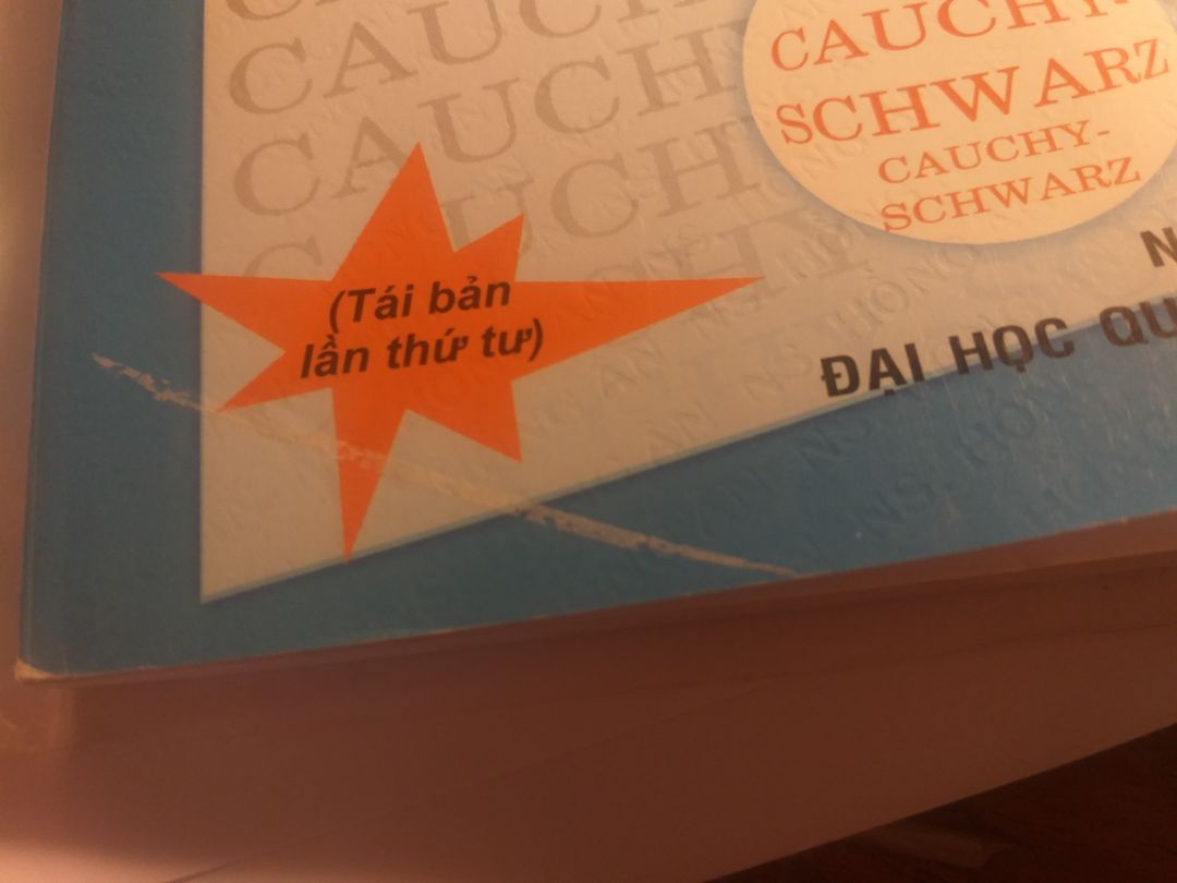 về nội dung, tôi ko có điều j để phàn nàn nhưng in sách thật sự rất chán, trang thò ra, trang thụt vào, ngoài bìa còn bị dính keo nữa,...