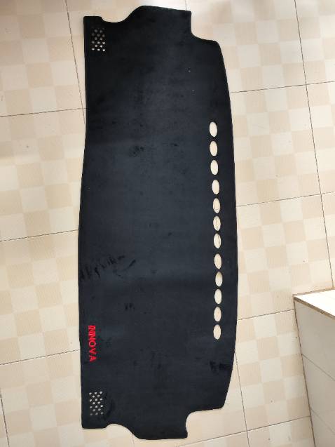 Chất liệu đẹp, vừa với taplo Innova 2022