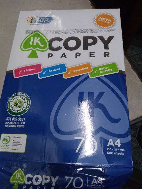 Mình đặt màu đỏ mà giao màu xanh? Vì đang cần gấp và không muốn phiền đổi trả nên đã dùng. Mong shop chú ý giúp vì độ dày 2 màu khác nhau.