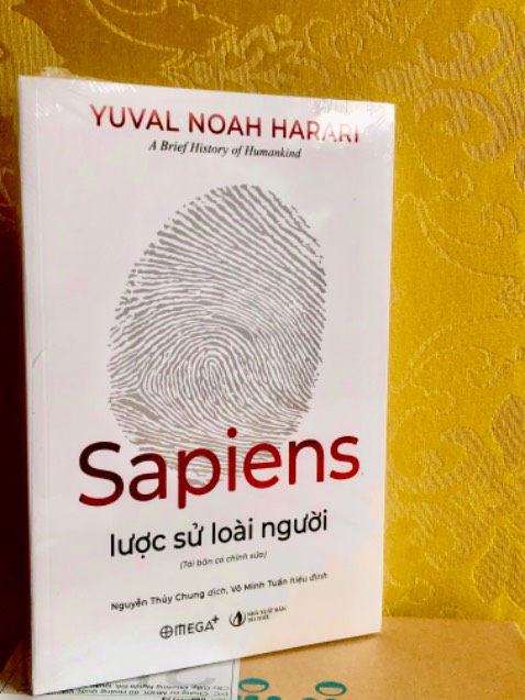 Nhà Omega gói hàng rất cẩn thận và giao cho Tiki cũng rất sớm, mình nhận sách từ TP HCM ra HN chỉ mất 1 ngày. Thích ghê! 
Về nội dung thì cuốn này có lẽ được đánh giá quá nhiều rồi, mình chỉ feedback về khâu đóng gói và giao hàng này thôi. Săn được cuốn này giảm sâu hơn 50% quá hời!