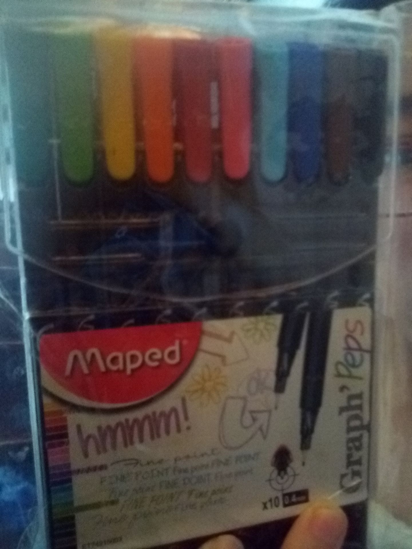 Giao hàng nhanh, bảo quản tốt, kỹ càng, màu sắc đẹp, viết êm gói đẹp, bền, có túi đựng