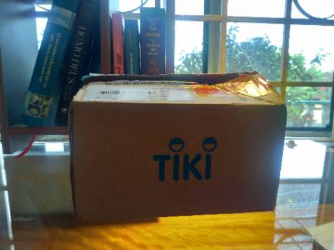 Sản phẩm được đóng gói rất chỉn chu, bao bì thân thiện, có tặng kèm vòi xịt dùng rất tiện. Mùi thơm tự nhiên dùng rất thích. Rửa mặt sạch, lau khô rồi xịt lên da mặt cảm giác rất đã. Sản phẩm được đóng gói rất chỉn chu, bao bì thân thiện, có tặng kèm vòi xịt dùng rất tiện. Mùi thơm tự nhiên dùng rất thích. Rửa mặt sạch, lau khô rồi xịt lên da mặt cảm giác rất đã.