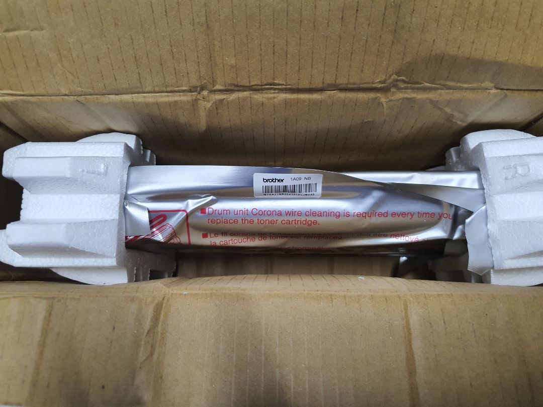 mực xài tốt, hàng giao thùng hơi móp méo nhưng không ảnh hưởng đến chất lượng bên trong. giao hàng nhanh. sẽ ủng hộ tiếp