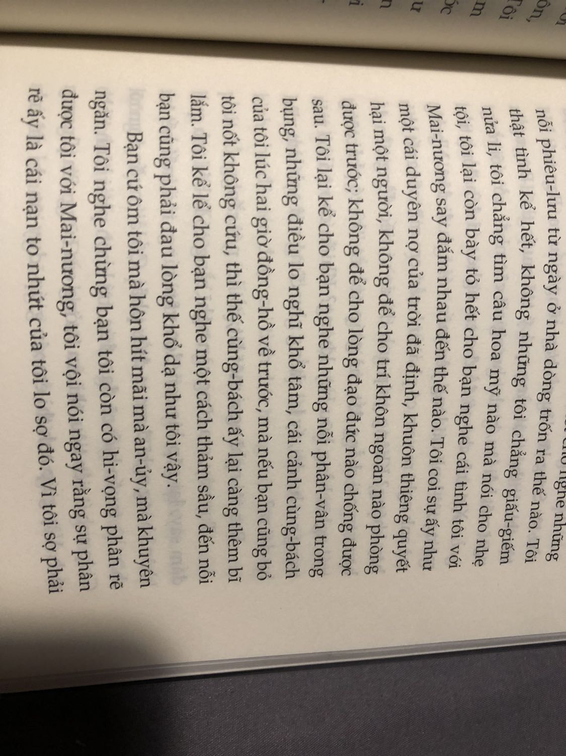 Truyện đọc khá bực mình do phiên âm tên địa danh, tên người, nối gạch ngang, dù dịch giả dịch theo kiểu miền nam xưa chắc cho hợp thế kỷ 18, nhưng đọc thấy câu chữ cụt lủn, không biết do dịch giả hay do truyện như vậy