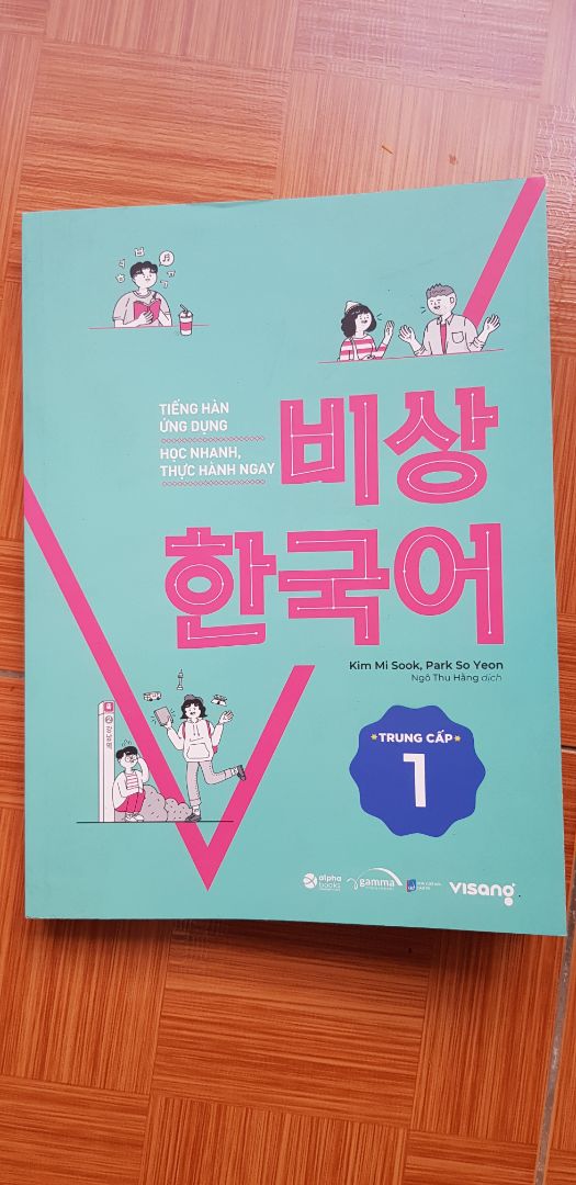 Nội dung phong phú, giải thích chi tiết và kèm nhiều bài tập để thực hành. Đóng gói kỹ lưỡng và giao hàng nhanh chóng.