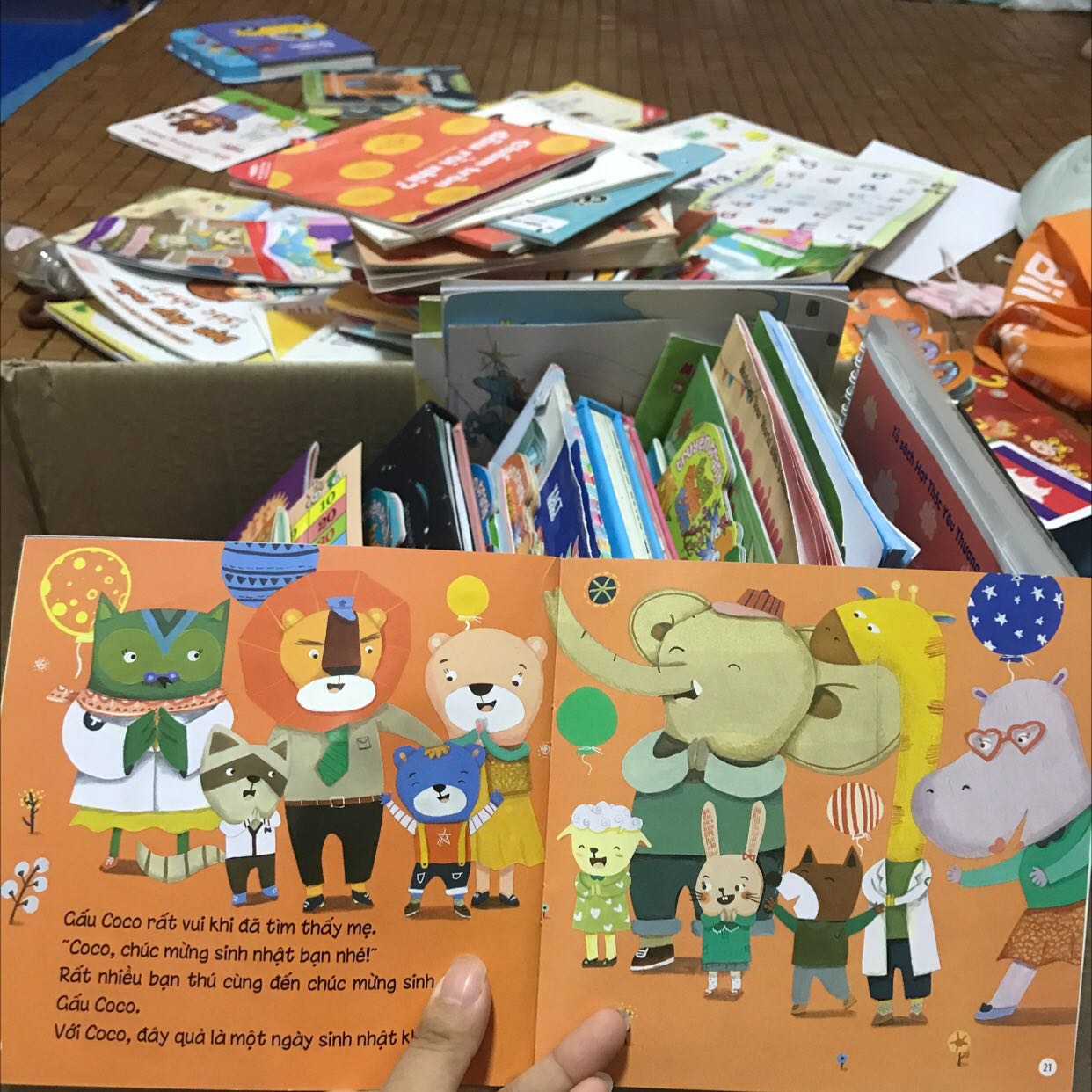 Sách in màu đẹp. Nội dung đơn giản gần gũi. Bé đọc xong hiểu và nghe lời ngay.