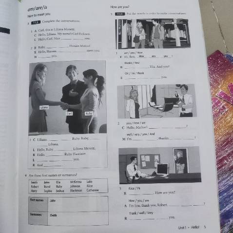 Khác với hình ảnh mô tả. Hình ảnh mô tả sản phẩm có màu khi nhận lại trắng đen