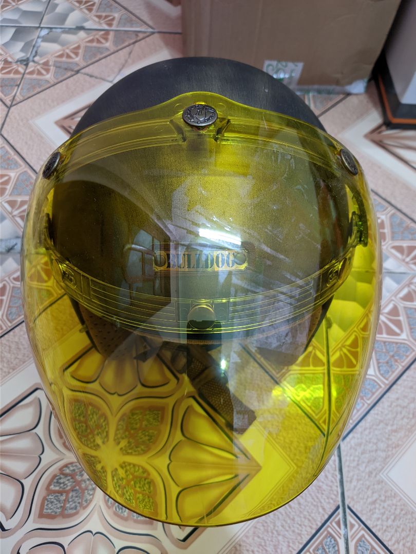 Giao hàng quá lâu nên trừ 1 sao. Kính che chắn tốt. Chờ hôm nào trời mưa để *** khả năng cản nước bắn và cải thiện tầm nhìn mới chắc đc. 😁 Giao hàng quá lâu nên trừ 1 sao. Kính che chắn tốt. Chờ hôm nào trời mưa để *** khả năng cản nước bắn và cải thiện tầm nhìn mới chắc đc. 😁