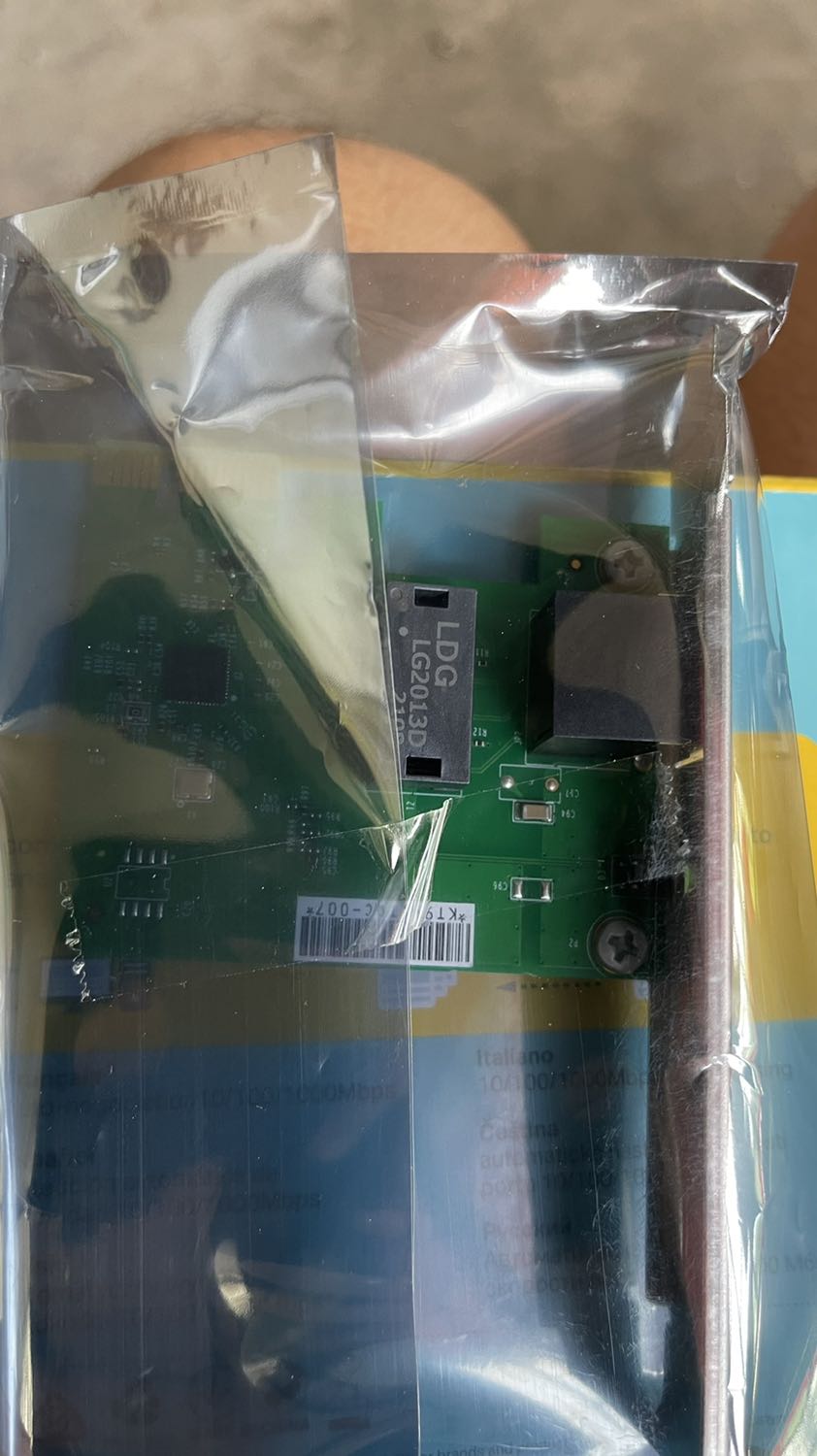 Hàng k giống hình quảng cáo, trên hình 3 đèn tính hiệu, mạch chip tụ đầy đủ. Hàng thực tế có 1 đèn, mạch nhìn đơn sơ Hàng k giống hình quảng cáo, trên hình 3 đèn tính hiệu, mạch chip tụ đầy đủ. Hàng thực tế có 1 đèn, mạch nhìn đơn sơ