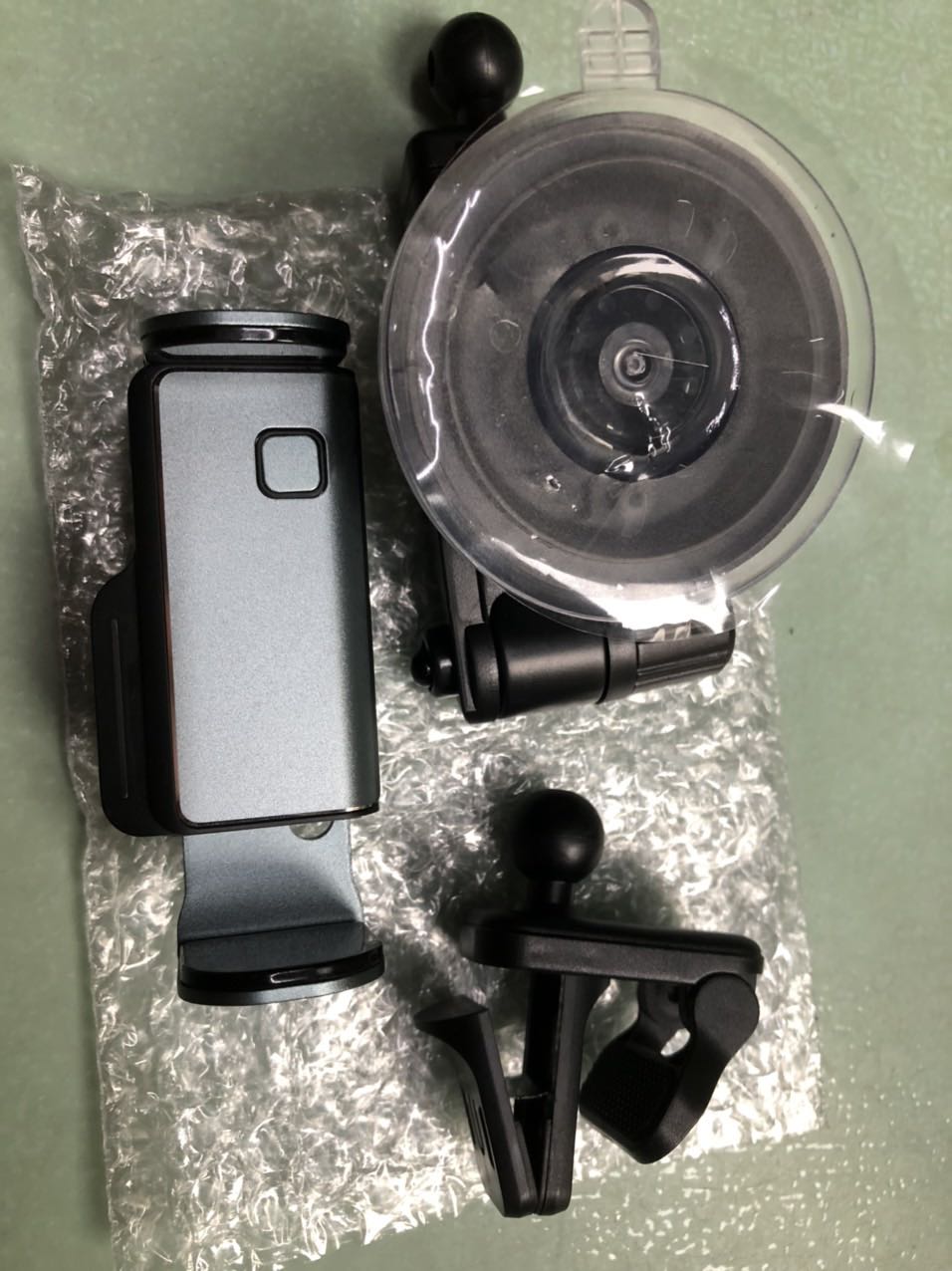 Chất lượng, xoay ngang dọc vs có đế hít kính tặng kèm của shop tks