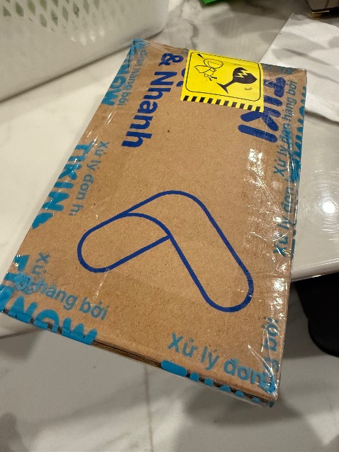 Hàng đúng giới thiệu, sạc tốt, đầu cắm điện gập gọn được