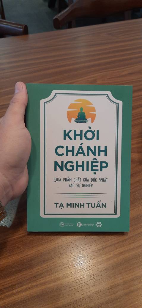 Từ lúc chốt đến khi nhận được chỉ tầm 18h từ SG-CT. Quá nhanh! Dịch vụ của Tiki rất tốt. Giao hàng thân thiện. 
Sách đóng gói kỹ. Đẹp. Tuyệt vời!